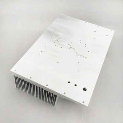 結ばれたひれ電子脱熱器長方形はアルミニウム材料を形づける